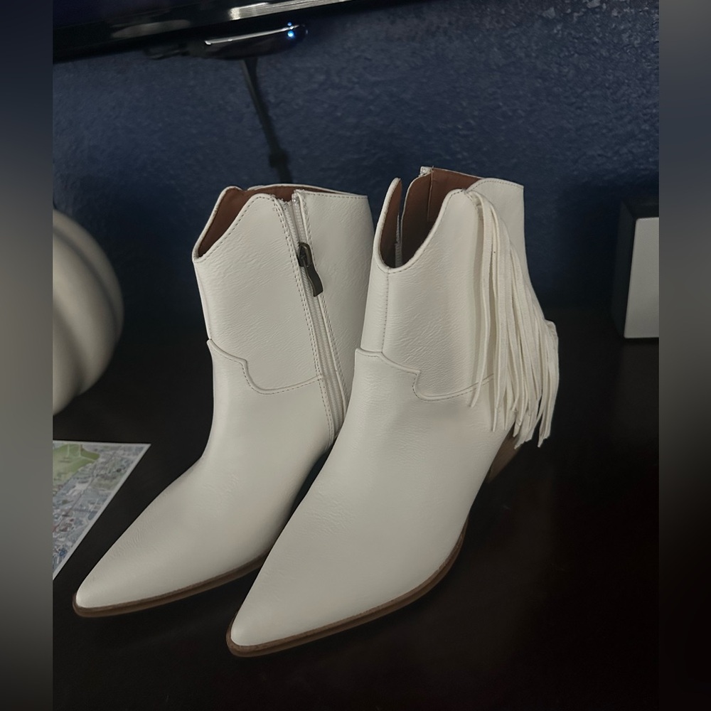 altar'd state white tassel 
Pixie Booties NEW Size 8.5